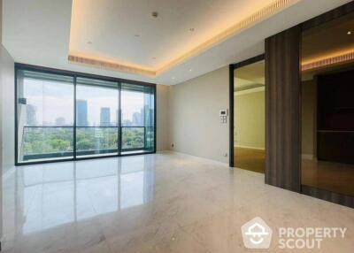 1-BR Condo at Sindhorn Tonson near BTS Ratchadamri