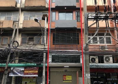 4-storey commercial building, next to Charansanitwong Road, next to the BTS, good location