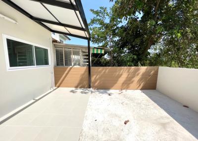 Chat Luang 8 Village, 2-storey townhouse, number 39/7, located on title deed no. 28295: renovation