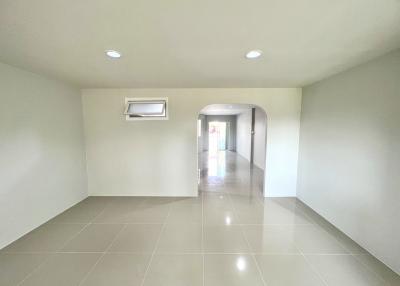 Chat Luang 8 Village, 2-storey townhouse, number 39/7, located on title deed no. 28295: renovation