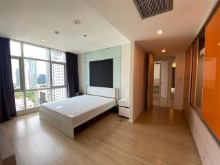 For RENT : Grand Langsuan / 2 Bedroom / 2 Bathrooms / 154 sqm / 80000 THB [10990539]