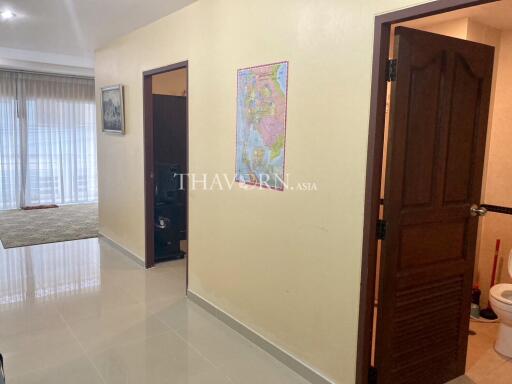 ขาย คอนโด 1 ห้องนอน 54 ตร.ม. ใน  Beach and Mountain Condo, Pattaya