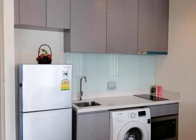 1-BR Condo at Rhythm Sukhumvit 36-38 near BTS Thong Lor