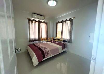 3 Bedrooms Villa / Single House in Far Greenery Village North Pattaya H011221