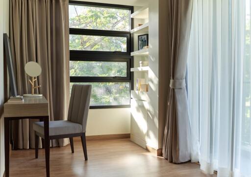 Ploenchit Luxury 2 Bed Apartment