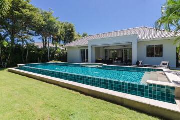 Black Mountain Private Pool Villa