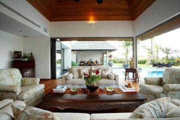 Hillside Luxury Villa In Layan