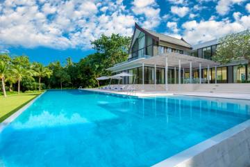 Beachfront Luxury Villa In Cape Yamu Phuket