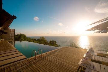 Amazing Modern Luxury Villa on Naithon Beach