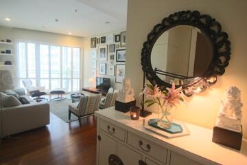 Charming One Bedroom Corner Unit At Bright Sukhumvit 24