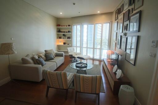 Charming One Bedroom Corner Unit At Bright Sukhumvit 24