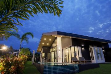 Hua Hin Tranquil Lake Front Private Pool Villa