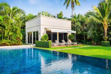 Stylish Contemporary Villa in Chonburi