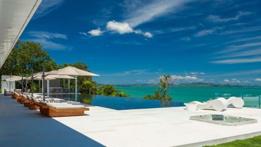 Exquisite Beachfront Luxury Villa