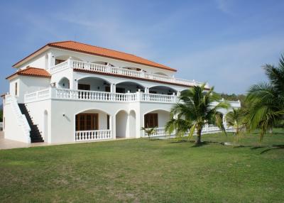 Unique 10 Bed Villa on Golf Course Also Suitable As a Boutique Hotel