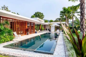 Private Pool Villa at Bangsaray