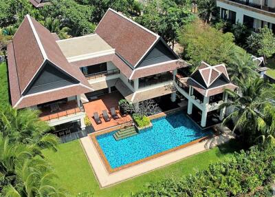 Luxury 6 Bedroom Villa Layan