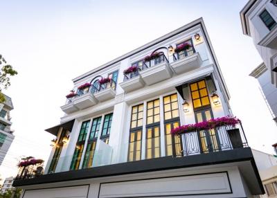 Luxurious Parisian style house in the heart of Sukhumvit