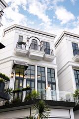 Luxurious Parisian style house in the heart of Sukhumvit