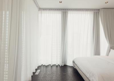 Ritz Carlton 3 Bed with balcony unit
