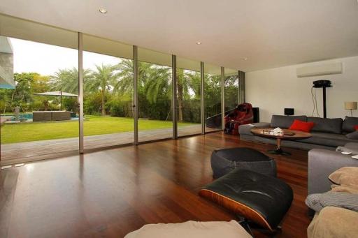 Amazing Open Plan Golf Villa