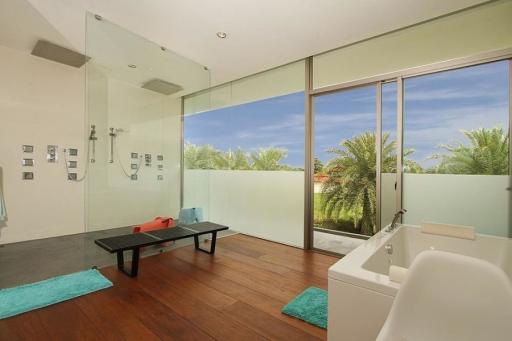 Amazing Open Plan Golf Villa