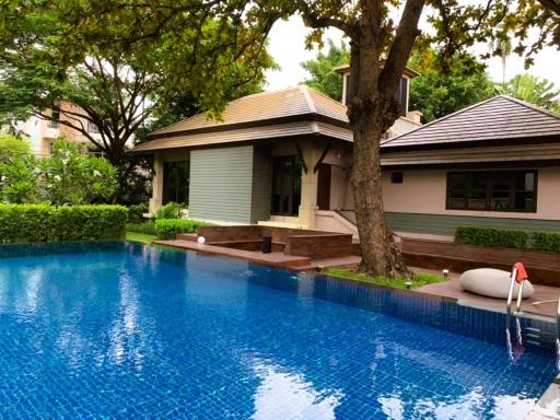 Private Pool Luxury House