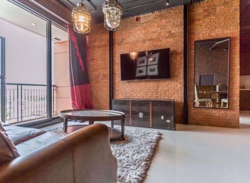 Luxury Loft @ Aguston Sukhumvit 22