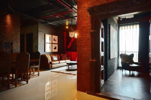 Luxury Loft @ Aguston Sukhumvit 22