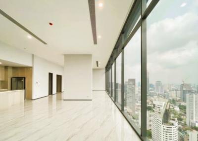 LAVIQ Sukhumvit 57 Penthouse