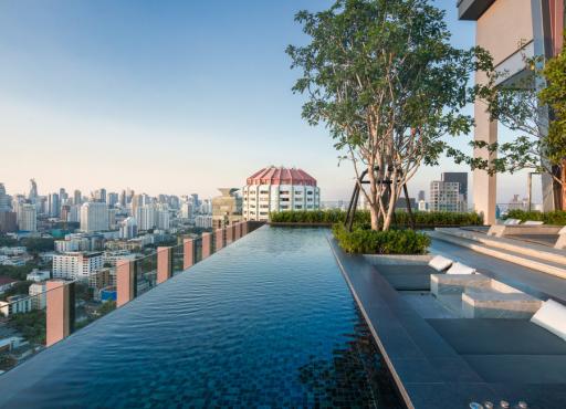 LAVIQ Sukhumvit 57 Penthouse