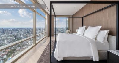 Four Seasons Riverside Designer Suite