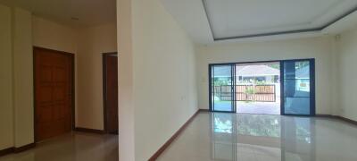 Brand New House for Sale in Bang Saray