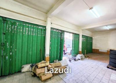 Versatile Mixed-Use Townhouse for Sale/Rent in Subsoi off Sukhumvit Soi 22