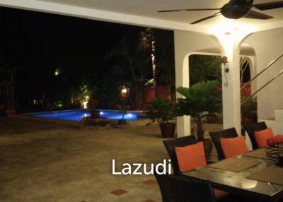 3 bedroom hacienda with different large space