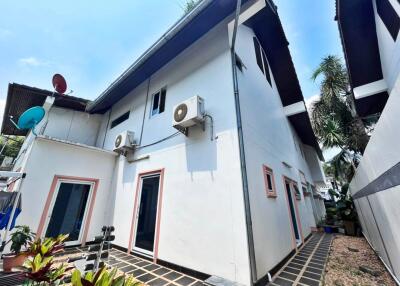 Pool Villa House in East Pattaya for Sale