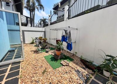 Pool Villa House in East Pattaya for Sale