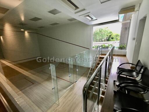 2-Bedrooms Condominium - All Seasons Mansion - Phloen Chit BTS