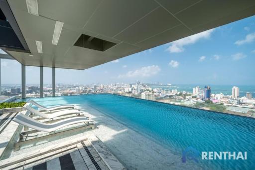 Brand new luxury condo in the heart of pattaya city.