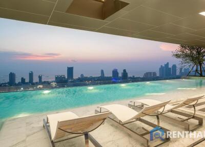 Brand new luxury condo in the heart of pattaya city.