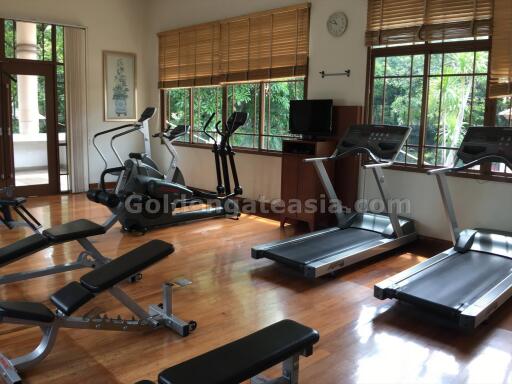 4-Bedrooms, 5-Bathrooms Single Modern House in compound with private pool - Baan Sansiri 67