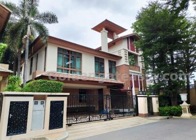 4-Bedrooms single corner House in compound - Baan Sansiri 67