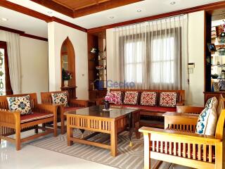 4 Bedrooms House East Pattaya H009539