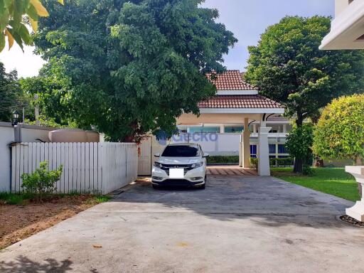 4 Bedrooms House East Pattaya H009539