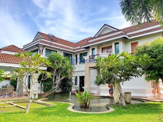 4 Bedrooms House East Pattaya H009539