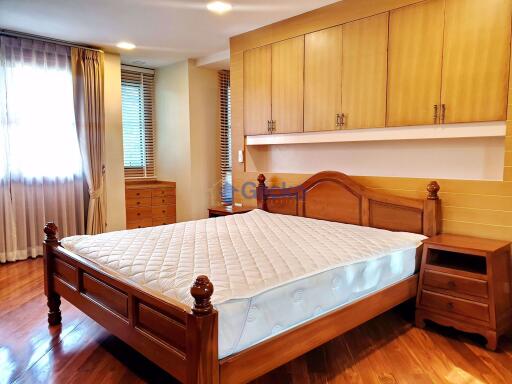 4 Bedrooms House East Pattaya H009539