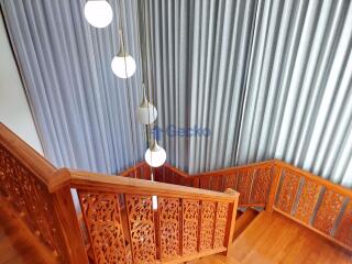 4 Bedrooms House East Pattaya H009539