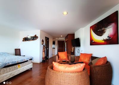 Attractive fully furnished beach condo in the Royal Rayong! Price 1,995,000 THB