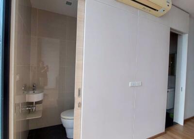 Studio bed Condo in Park Origin Phromphong Khlongtan Sub District C020368