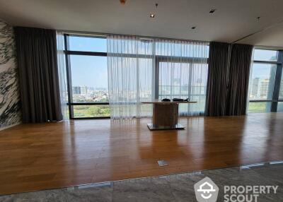 2-BR Condo at Circle Living Prototype New Petchburi near MRT Phetchaburi